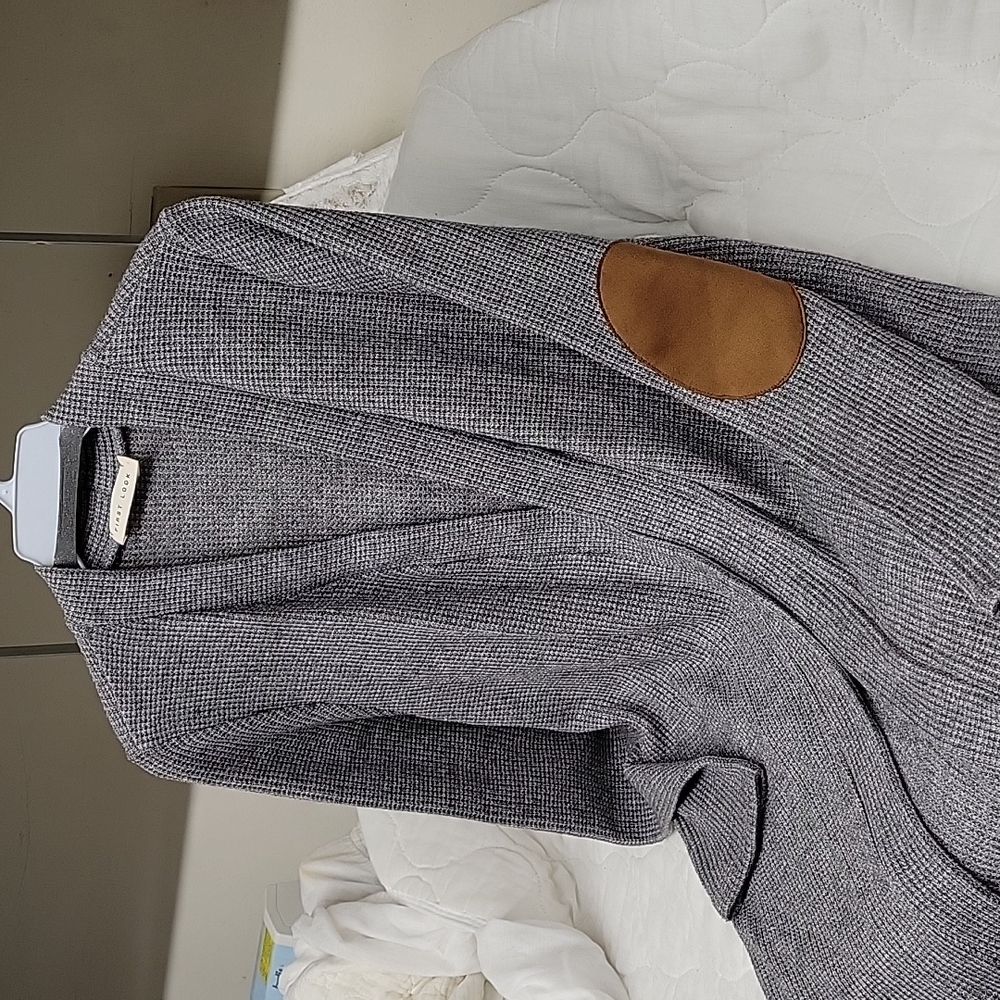 Nice grey knit,open front cardigan